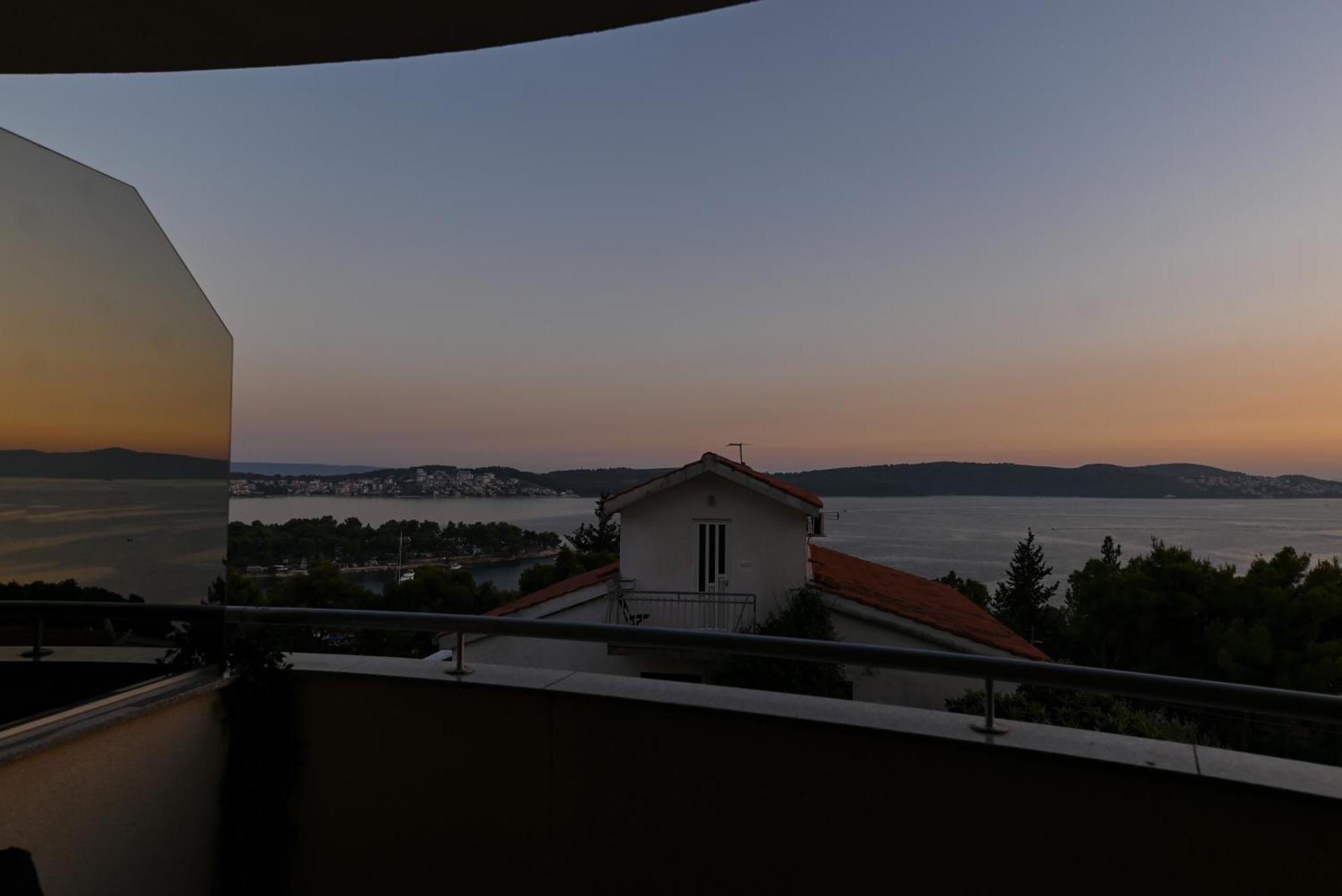 Sunny Place With Sea View Τρογκίρ Εξωτερικό φωτογραφία