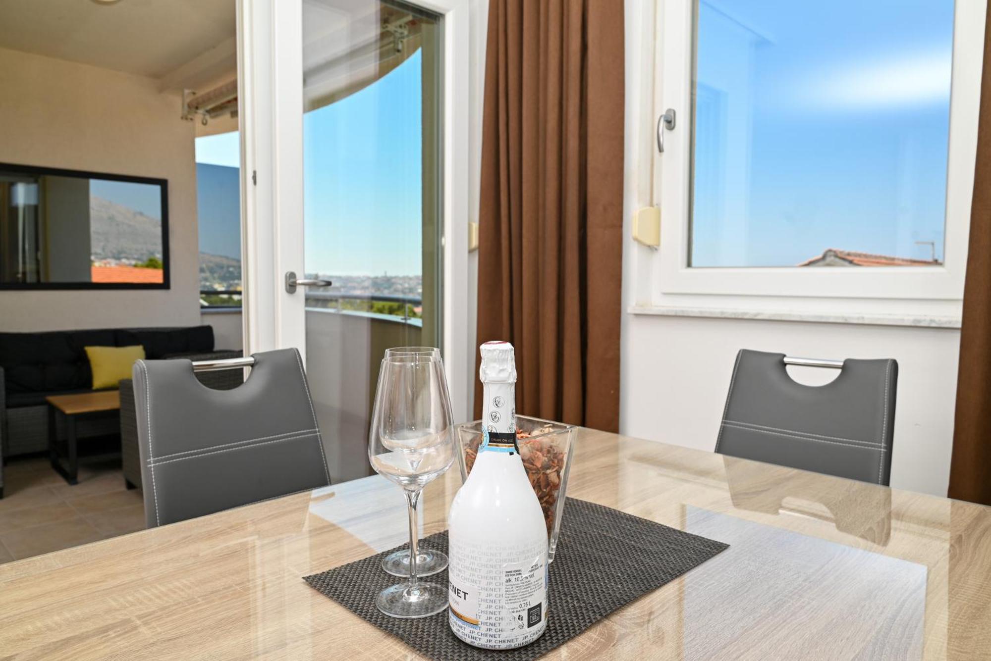 Sunny Place With Sea View Τρογκίρ Εξωτερικό φωτογραφία
